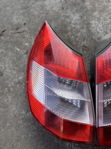 Задня ліва фара Renault Scenic GRAND 2