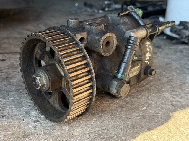 Насос паливний високого тиску (ПНВТ) - DIESEL 8200423059 RENAULT
