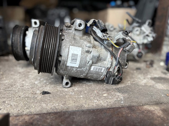 Насос кондиціонера 926005211R RENAULT