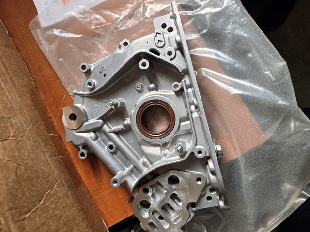 Помпа масляна 15100R72A02 HONDA