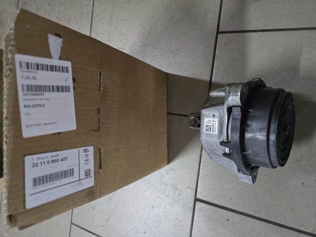 Ліва подушка двигуна 22116860457 BMW