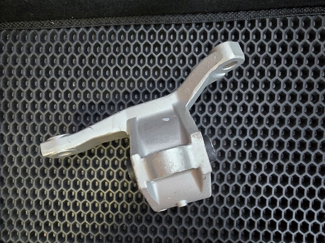 Ліва подушка двигуна 50850STXA02 HONDA