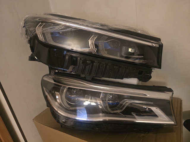 Основна фара - вставка 63117408710 BMW