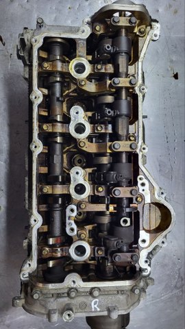 Головка блока циліндрів (ГБЦ) 110401LA2A NISSAN