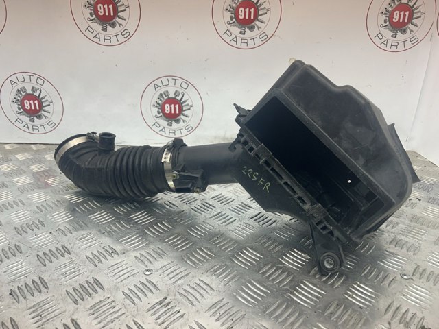 Корпус повітряного фільтра, правий 16500EV11A NISSAN