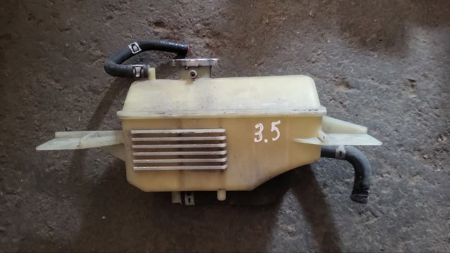 Водяний бачок системи охолодження 217104GN0A NISSAN