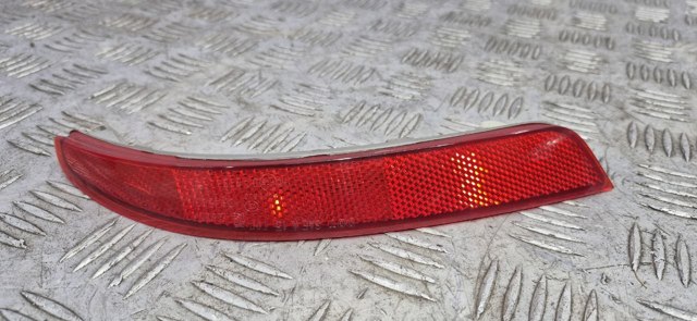 Правий катафот заднього бампера 265608990D NISSAN
