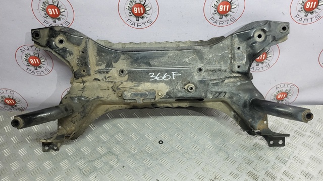 Передня балка 4000A274 MITSUBISHI