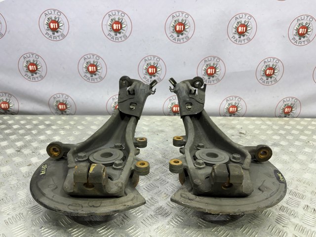 Цапфа поворотна ліва 400151LA0A NISSAN