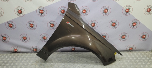 Переднє праве крило 4L0821102 VAG