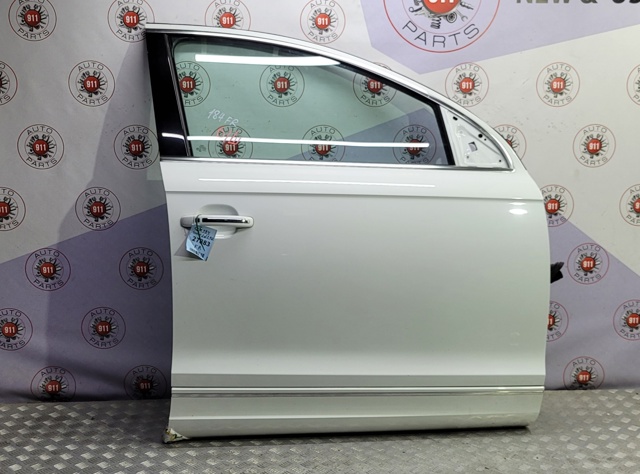 Дверка передня права 4L0831052A VAG