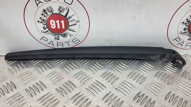 Важіль-поводок склоочисника заднього скла 4L0955407 VAG