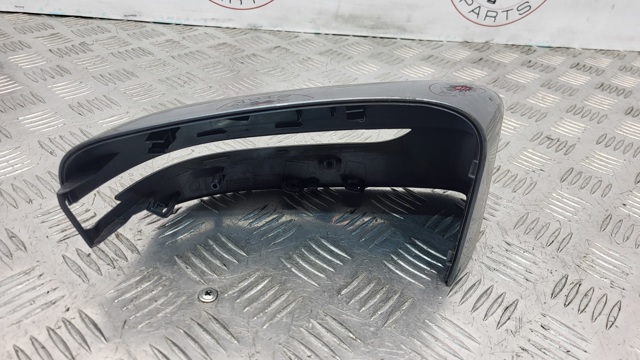 Накладка лівого бокового дзеркала 51167422719 BMW