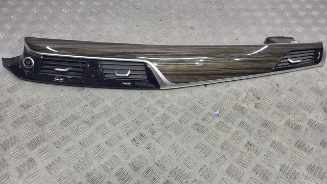 Молдинг (накладка) приладової панелі "торпедо", правий 51459378022 BMW