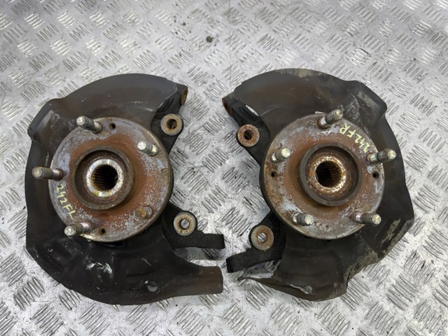 Цапфа поворотна права 517163S110 HYUNDAI