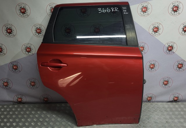 Двері пасажирські задні праві 5730B560 MITSUBISHI