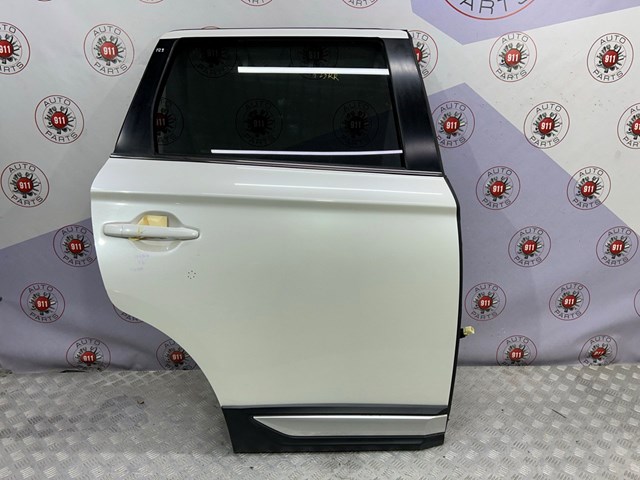 Двері задні, праві 5730B560 MITSUBISHI