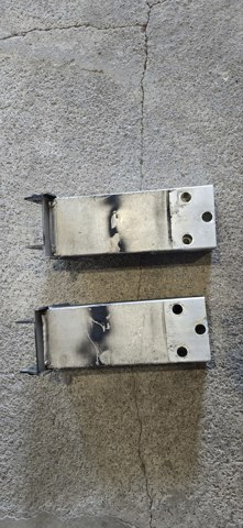 Кронштейн підсилювача переднього бампера 622105NA0A NISSAN