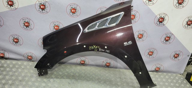 Ліве переднє крило 631011LA0A NISSAN
