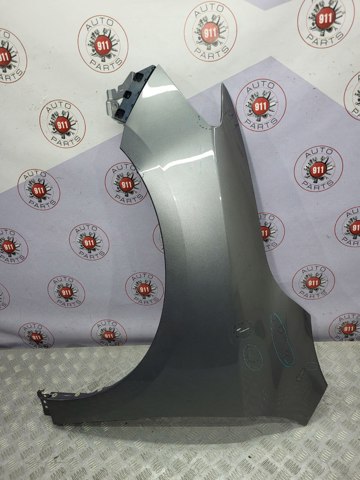 Ліве переднє крило 631013KA0B NISSAN