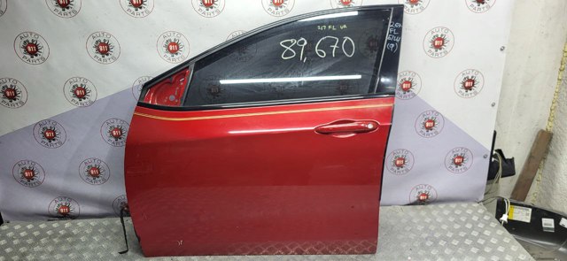 Водійські двері 68158725AA CHRYSLER