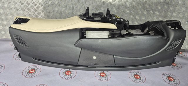 Приладова панель 682005DF0A NISSAN