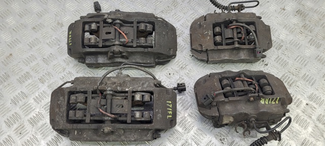 Задній гальмівний супорт лівий 7L6615423L VAG