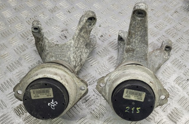 Подушка (опора) двигуна лів./прав. 7L8199131A VAG