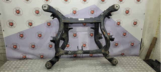 Балка задньої підвіски, підрамник 7P0500041 VAG