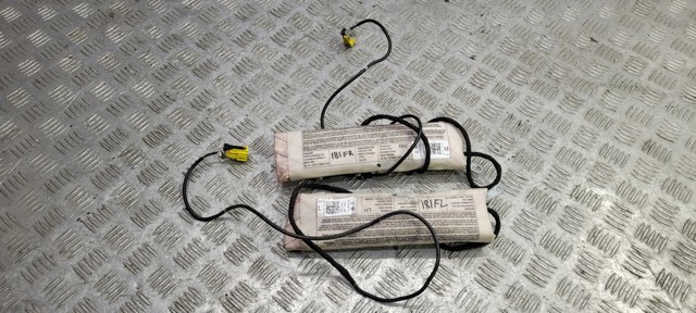Подушка безпеки AIRBAG спинки сидіння, правого 7P0880242D VAG