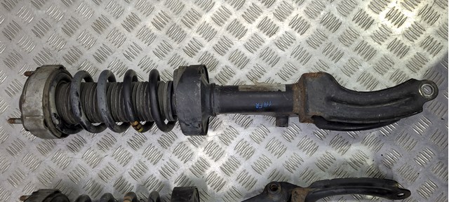 Стійка передня права 7P6413032AC VAG