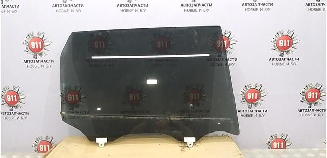 Скло задньої двері правої 823005HA0A NISSAN