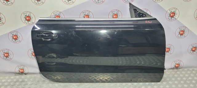 Пасажирські передні двері 8F0831052A VAG