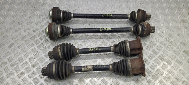 Піввісь задня 8R0501203C VAG