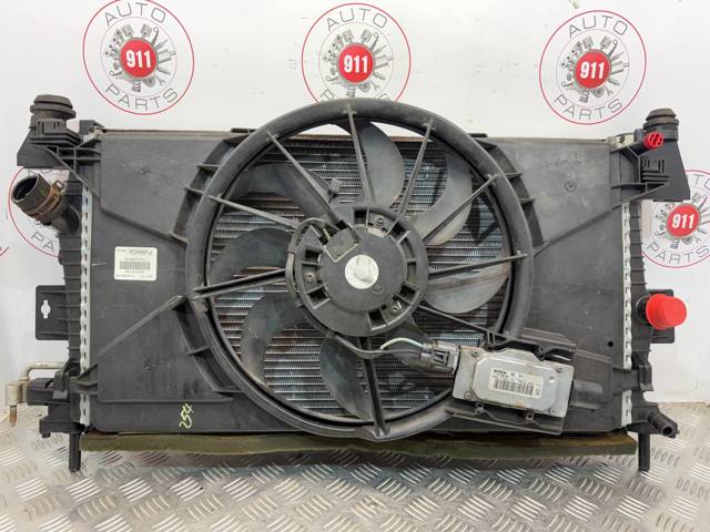 Конденсатор системи охолодження системи AV6Z19712A FORD