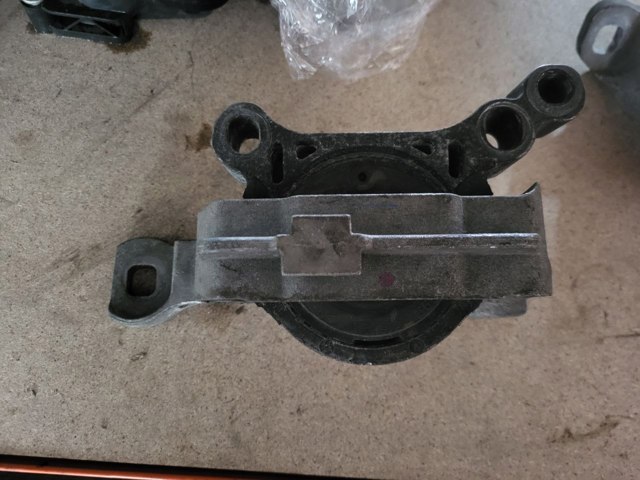 Права подушка двигуна CV6Z6038B FORD