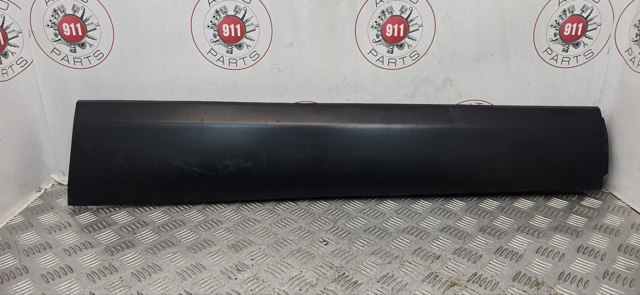 Молдинг передніх правих дверей, нижній DGH951RA0 MAZDA