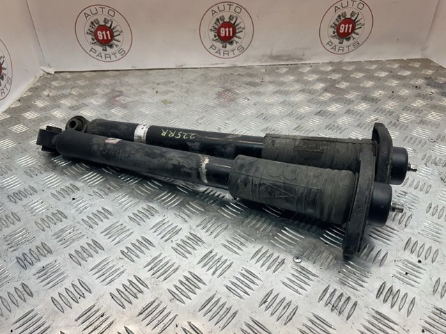 Амортизатори задні E62105WB1A NISSAN
