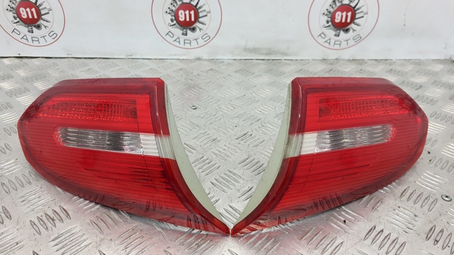 Ліхтар задній правий, внутрішній F1EZ13404A FORD