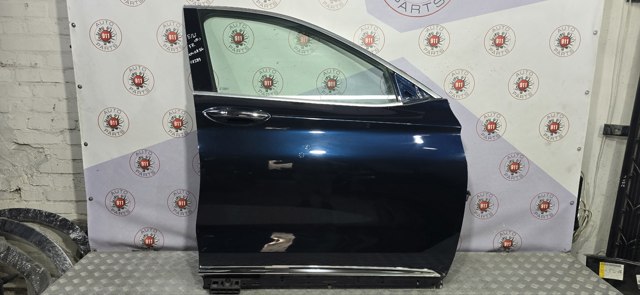 Пасажирські передні двері H01005NAMA NISSAN