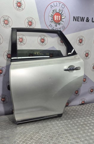 Двері пасажирськи задні ліві H210A1AAAA NISSAN