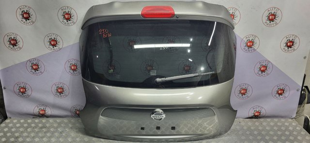 Задні двері багажника K010M3YMAB NISSAN