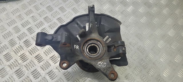 Цапфа - поворотний кулак передній, правий L20633020B MAZDA
