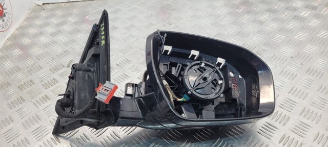 Праве бокове дзеркало LR025187 LAND ROVER