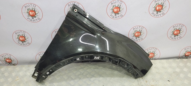 Переднє праве крило LR027589 LAND ROVER