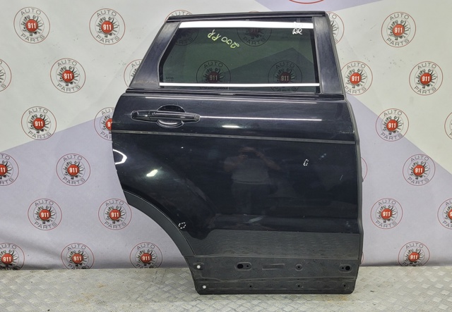 Двері пасажирські задні праві LR028556 LAND ROVER