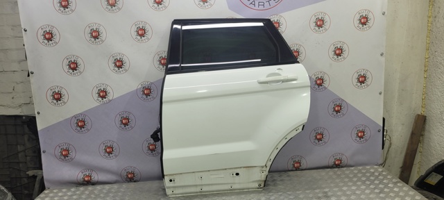 Двері задні, ліві LR028557 LAND ROVER