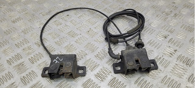 Трос відкривання капота LR051451 LAND ROVER