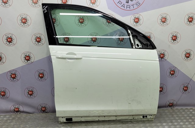 Пасажирські передні двері LR061282 LAND ROVER