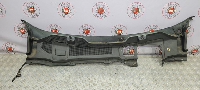 Водостік лобового скла, жабо LR073107 LAND ROVER